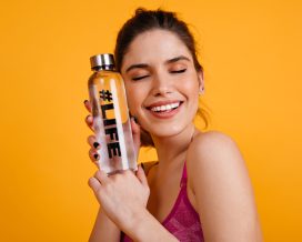 4 REASONS WATER IS THE BEST BEVERAGE FOR YOUR TEETH